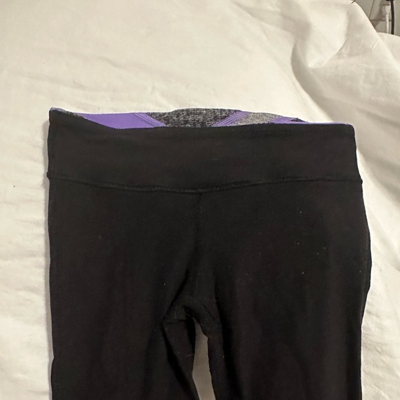 2 IVIVVA LULULEMON GIRLS REVERSIBLE LEGGINGS - Picture 4 of 5